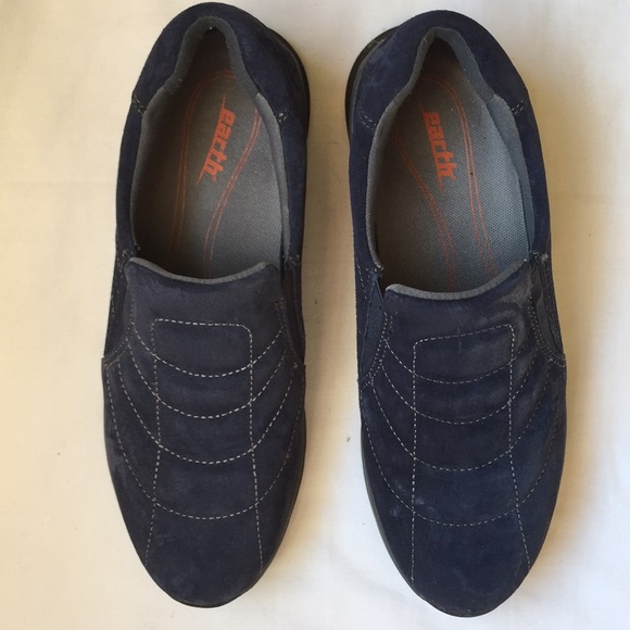 Earth Navy Suede Leather Slip On Loafer - Picture 2 of 7